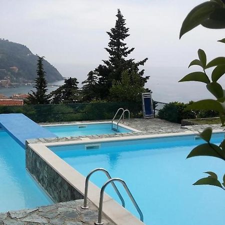 Elegant And Sea View Excelsior Apartment Levanto Esterno foto