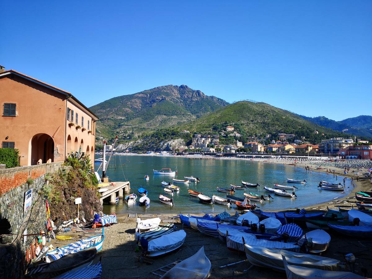 Elegant And Sea View Excelsior Apartment Levanto Esterno foto