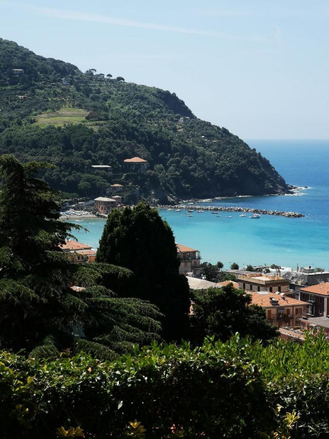 Elegant And Sea View Excelsior Apartment Levanto Esterno foto