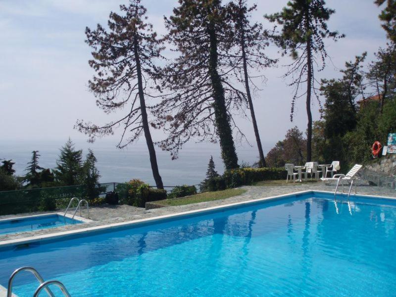 Elegant And Sea View Excelsior Apartment Levanto Esterno foto