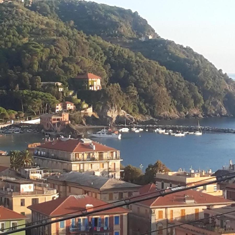 Elegant And Sea View Excelsior Apartment Levanto Esterno foto