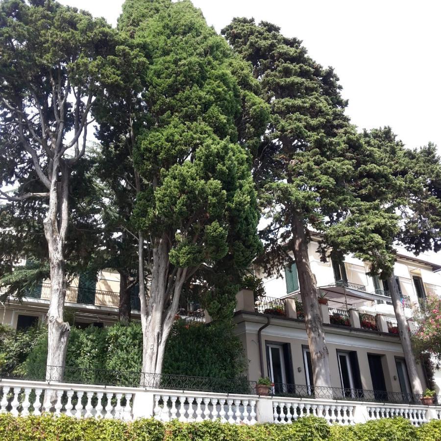 Elegant And Sea View Excelsior Apartment Levanto Esterno foto