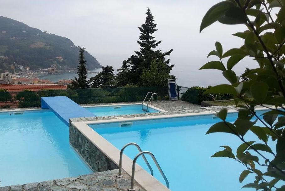 Elegant And Sea View Excelsior Apartment Levanto Esterno foto